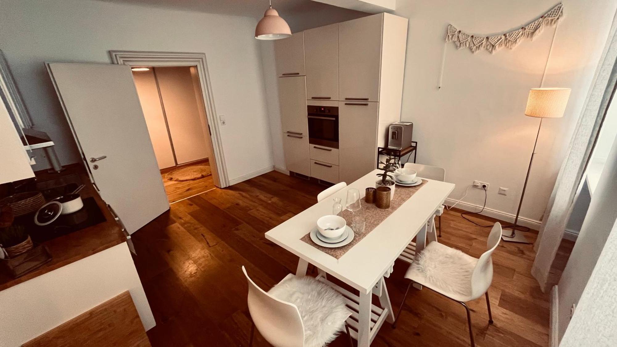Apartment Am Schloss - Charme Saarbrucken Bagian luar foto
