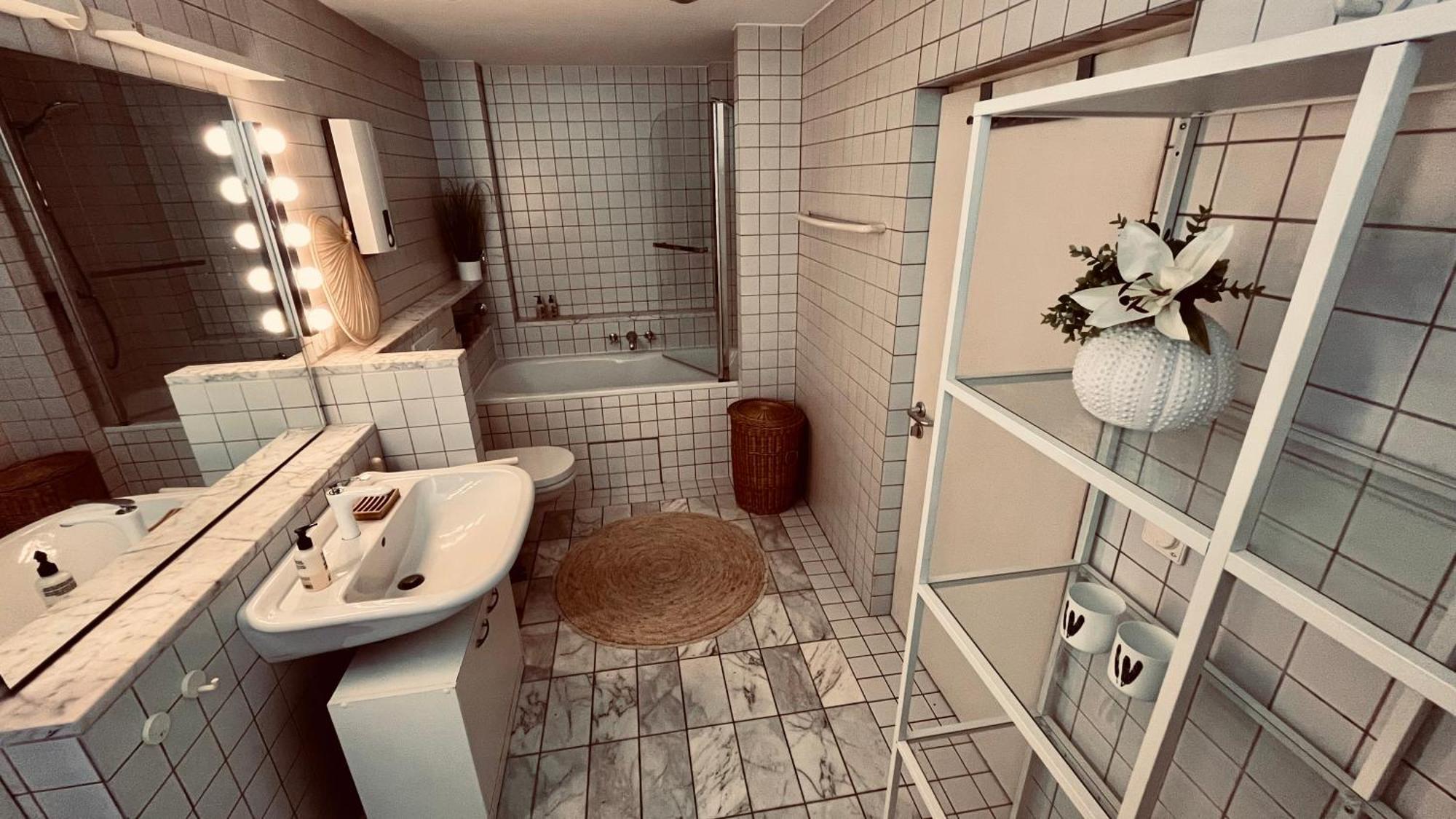 Apartment Am Schloss - Charme Saarbrucken Bagian luar foto