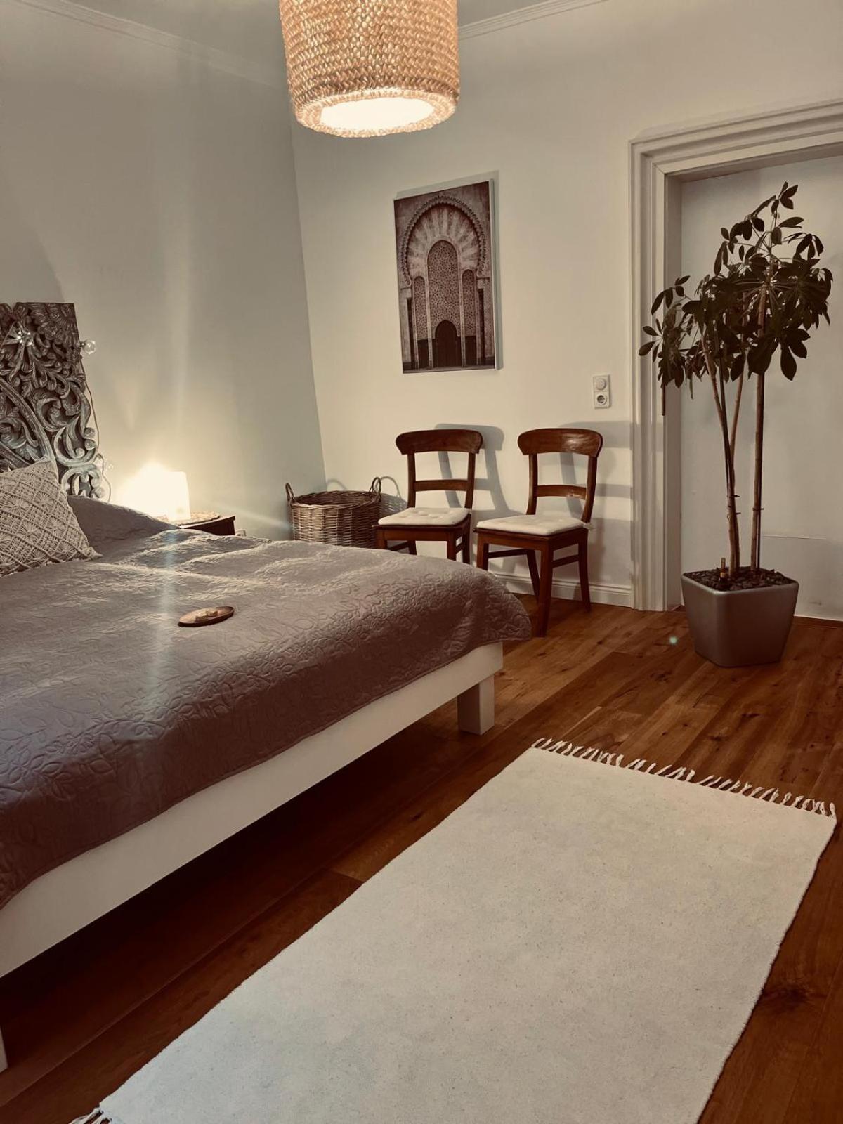 Apartment Am Schloss - Charme Saarbrucken Bagian luar foto